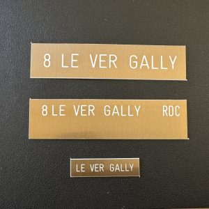 Étiquettes bronzes